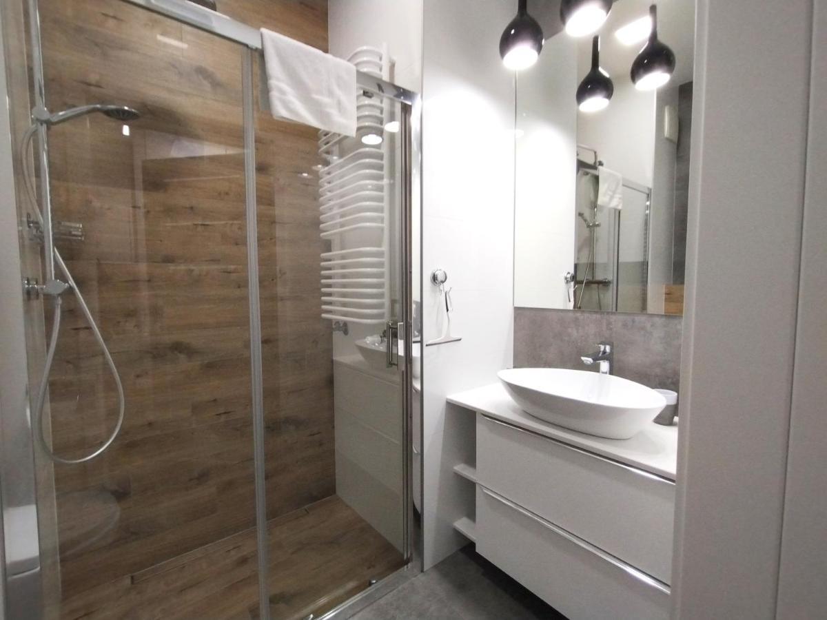 Prymasa Tysiaclecia 83A City Center Viev Sperate Bedroom By Perfect Apart 530 Варшава Екстериор снимка